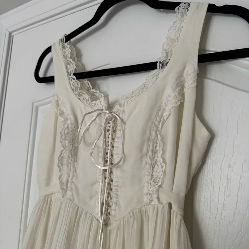 Gunne Sax Vintage Prairie Wedding Dress - Picture 5 of 8